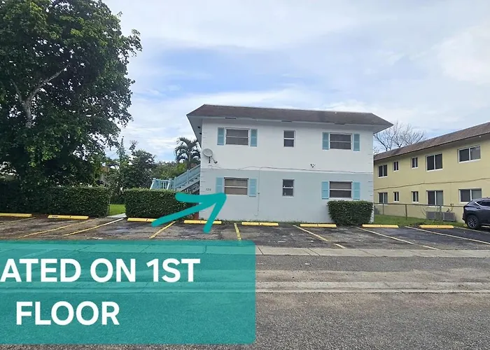 Big Tv 2 Bedroom Apartment Cooper City
