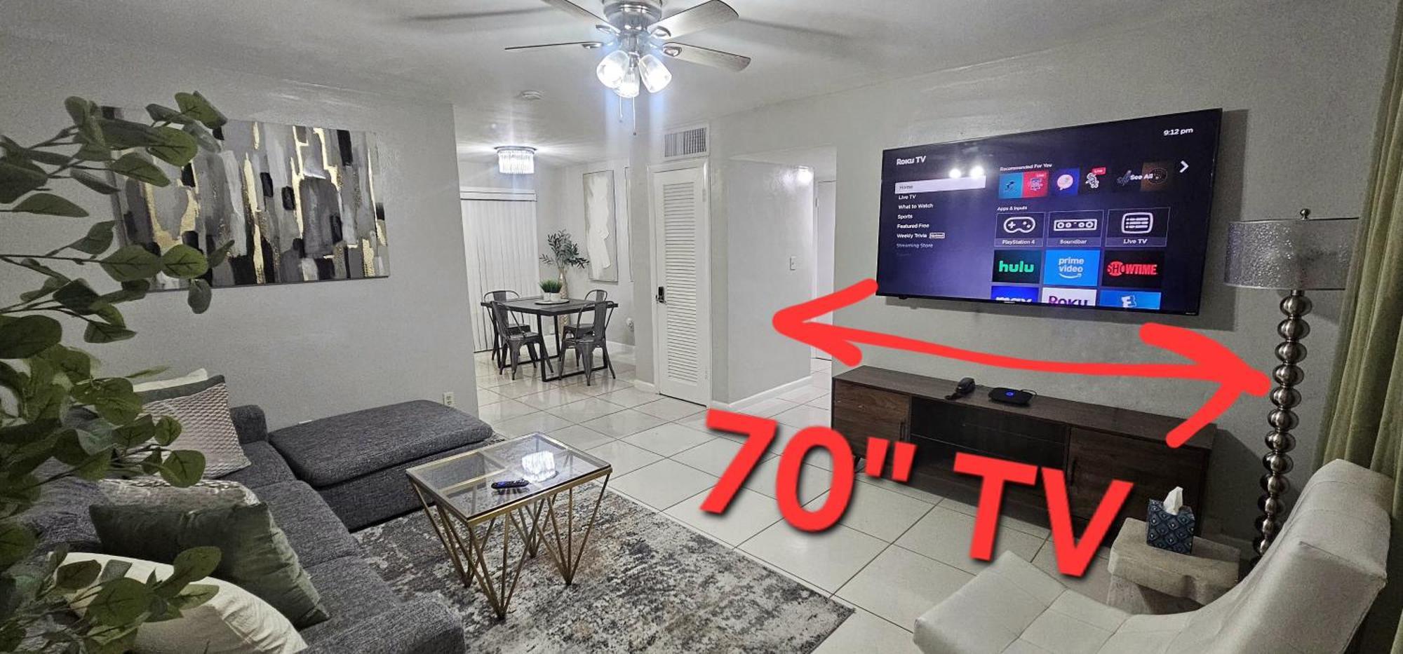 Apartment Big Tv 2 Bedroom Cooper