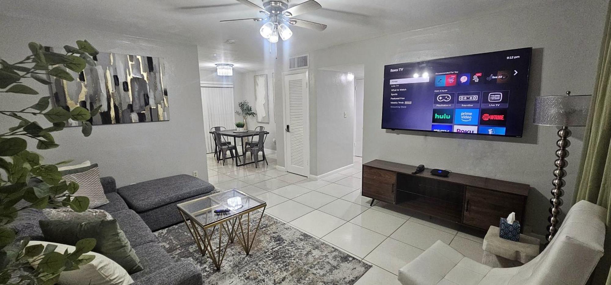 Big Tv 2 Bedroom Cooper Apartment
